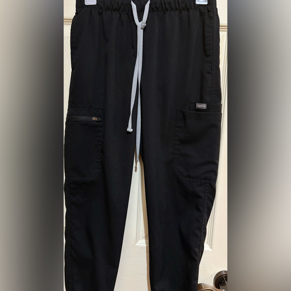 Black Niaahinn  Scrubs 2 piece Set with Light Gray Stitching and joggers XS - Picture 10 of 16